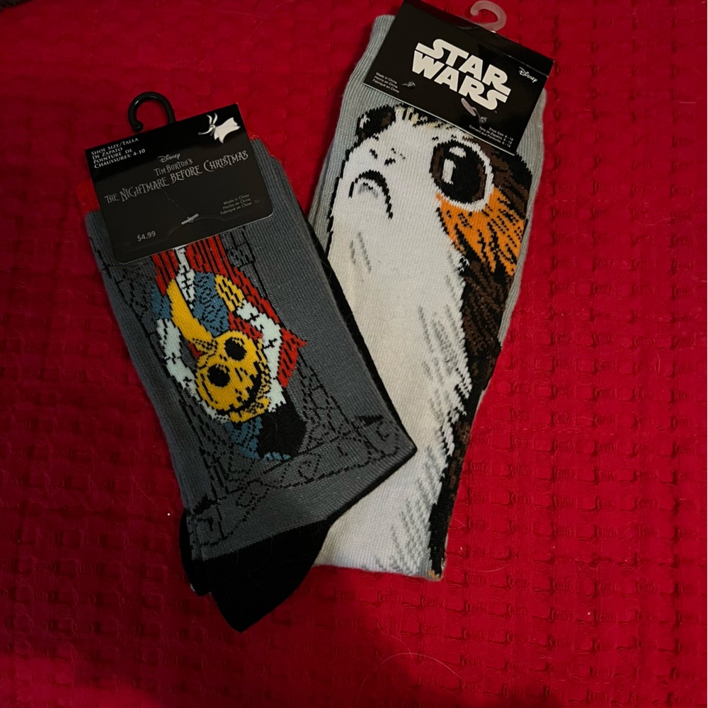 Lot of 2 pairs Disney socks(Nightmare Before Christmas - Sally;Star Wars - Porg)